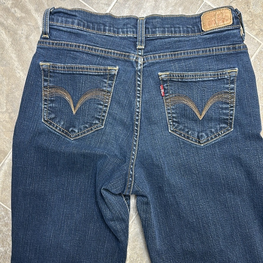 Levi’s 512 perfectly slimming straight Leg size 10 M/28 inch waist
